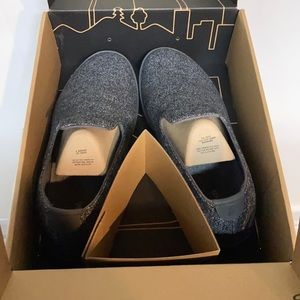 NIB Men’s Wool Loungers - 12